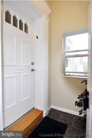2110 Ross Road Silver Spring, MD 20910 - Photo 5 of 28 Interior (General)