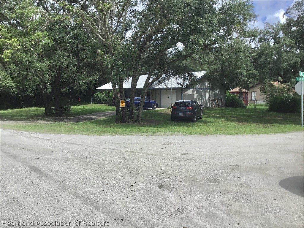 2604 West Kent Road Avon Park, FL 33825 - Photo 11 of 17