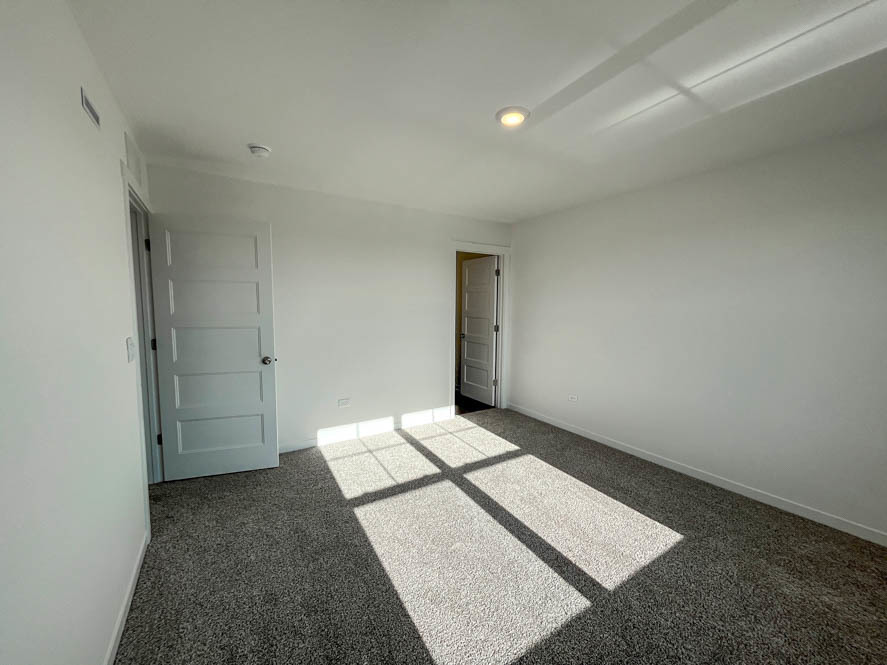 2239 Riesling Road Oswego, IL 60543 - Photo 19 of 49 a view of an empty room