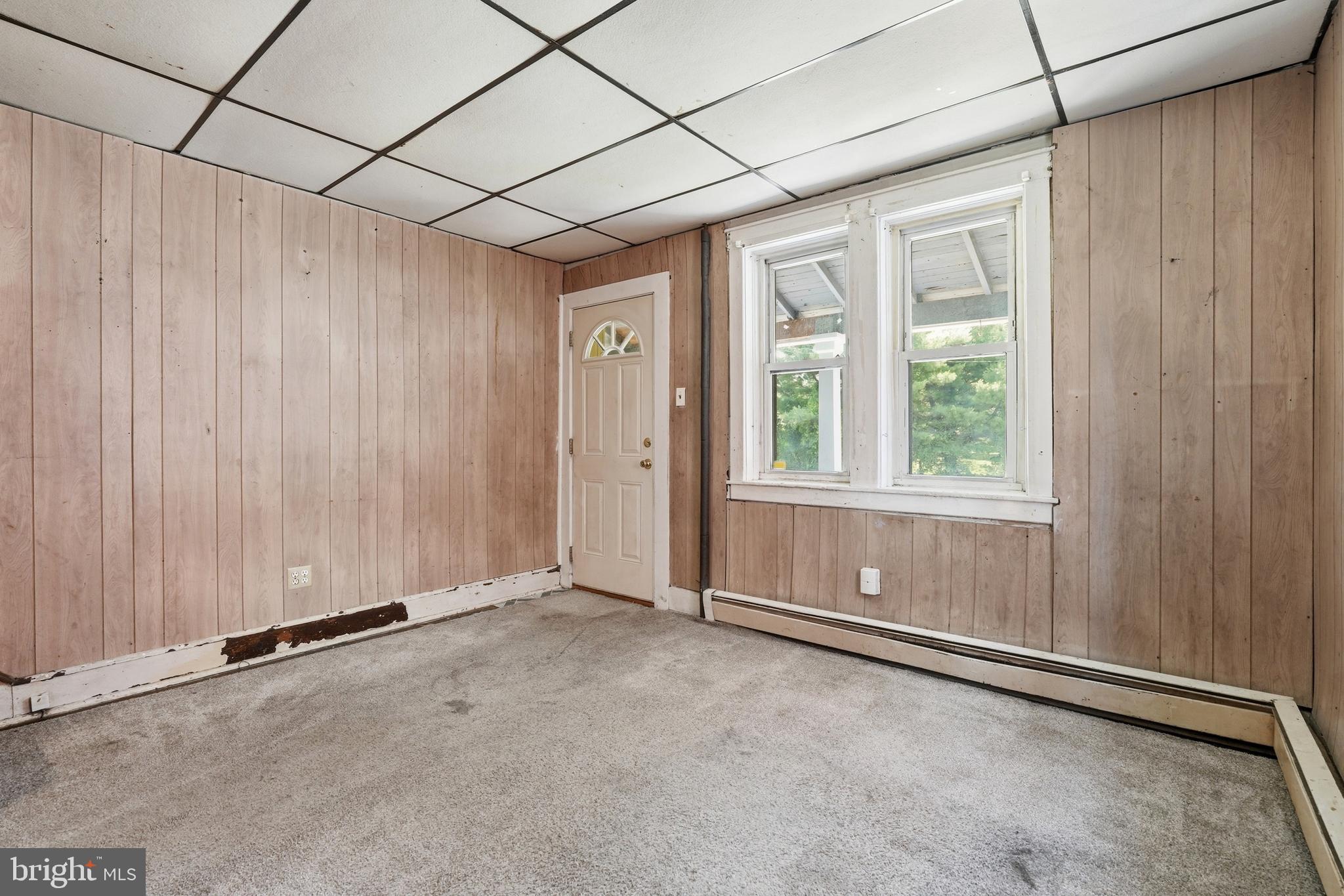 652 Manor Road Beverly, NJ 08010 - Photo 4 of 29