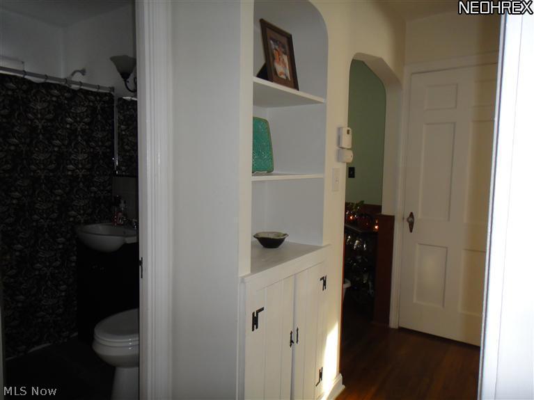 1205 Sunset Road Cleveland, OH 44124 - Photo 13 of 25