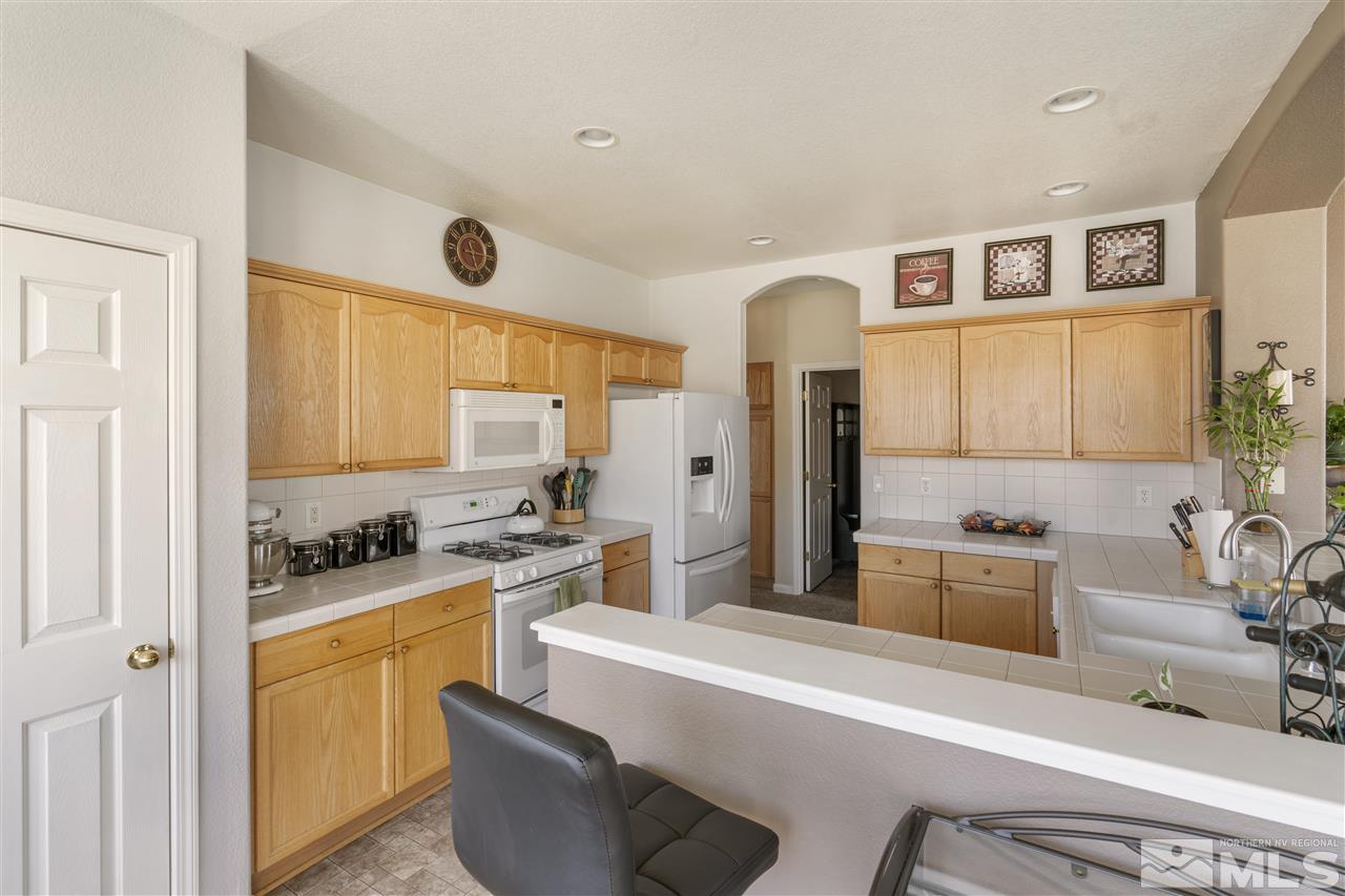 9555 Rusty Nail Court Reno, NV 89521 - Photo 8 of 28 Photo 8