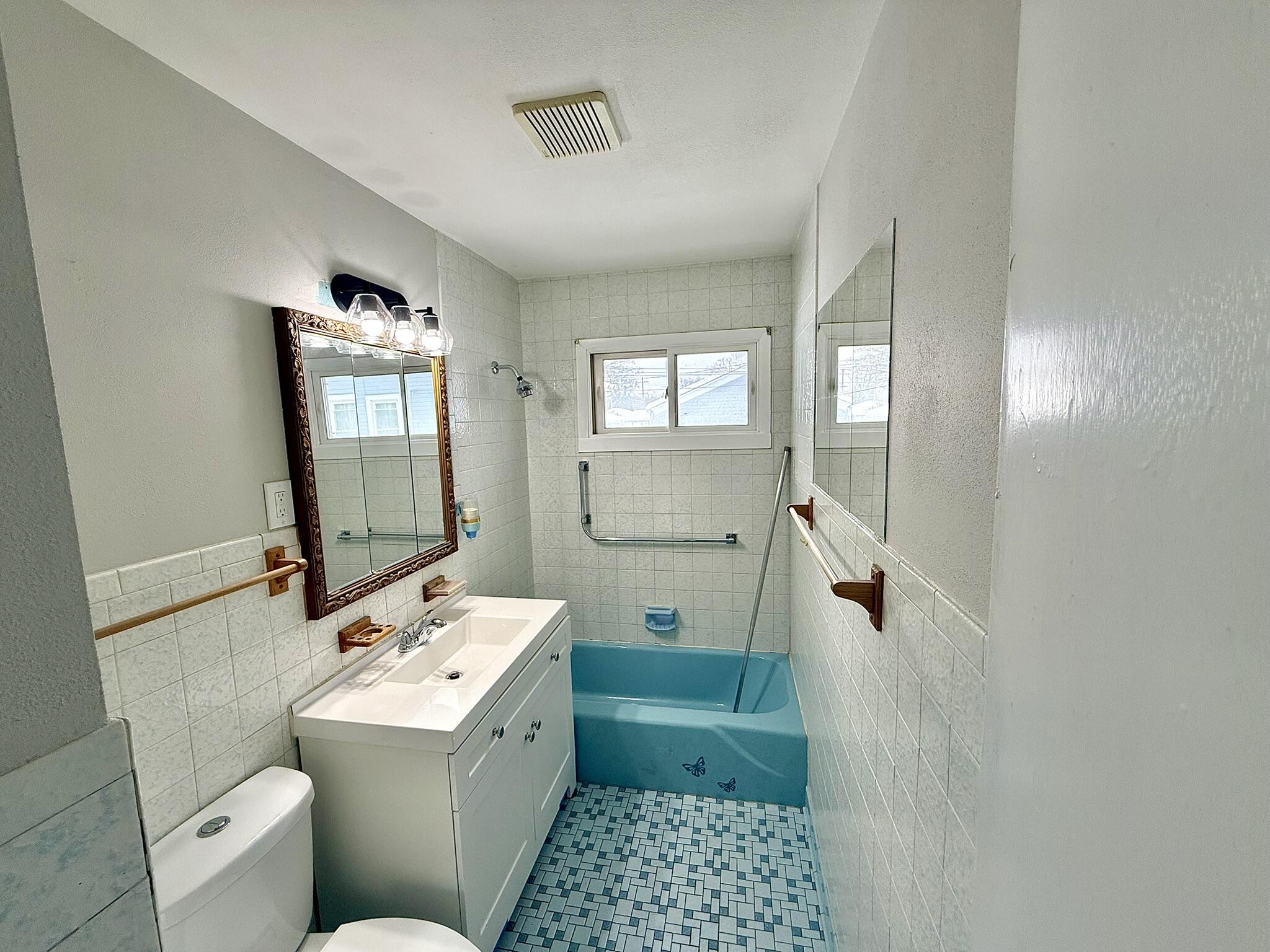 6560 North 60th Street Milwaukee, WI 53223 - Photo 8 of 21 IMG_0323