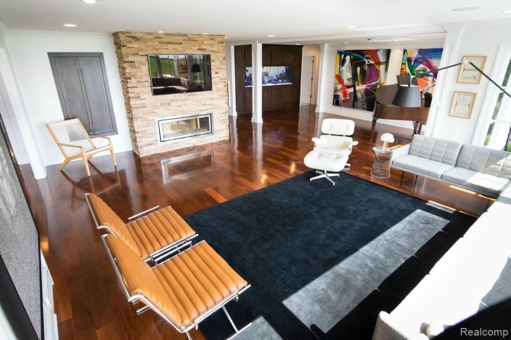 988 Lake Shore Road Grosse Pointe, MI 48236 - Photo 15 of 60 CH13.jpg