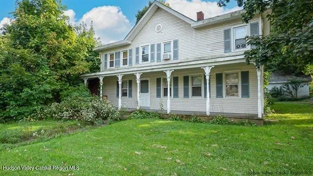 $1,325,000 | 4 Churchland Road, Saugerties, NY 12477
