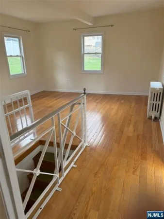 $1,800 | 180 Hobart Street, Unit REAR HOUSE, Ridgefield Park, NJ 07660