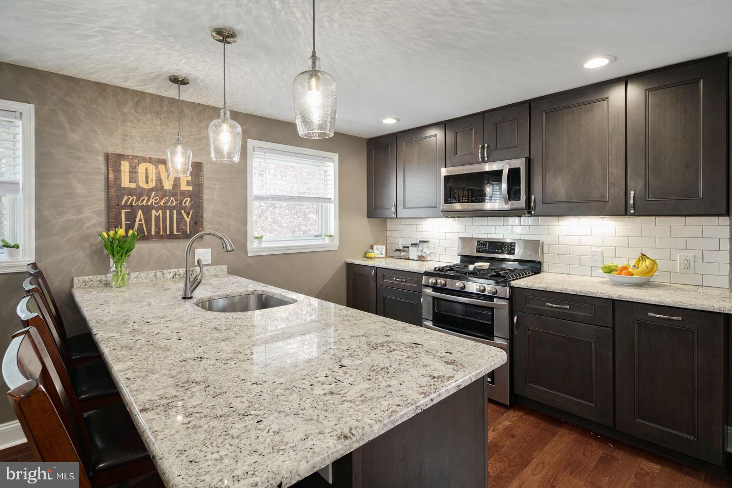 806 Susquehanna Road Philadelphia, PA 19111 - Photo 11 of 35 Gallery Image 11