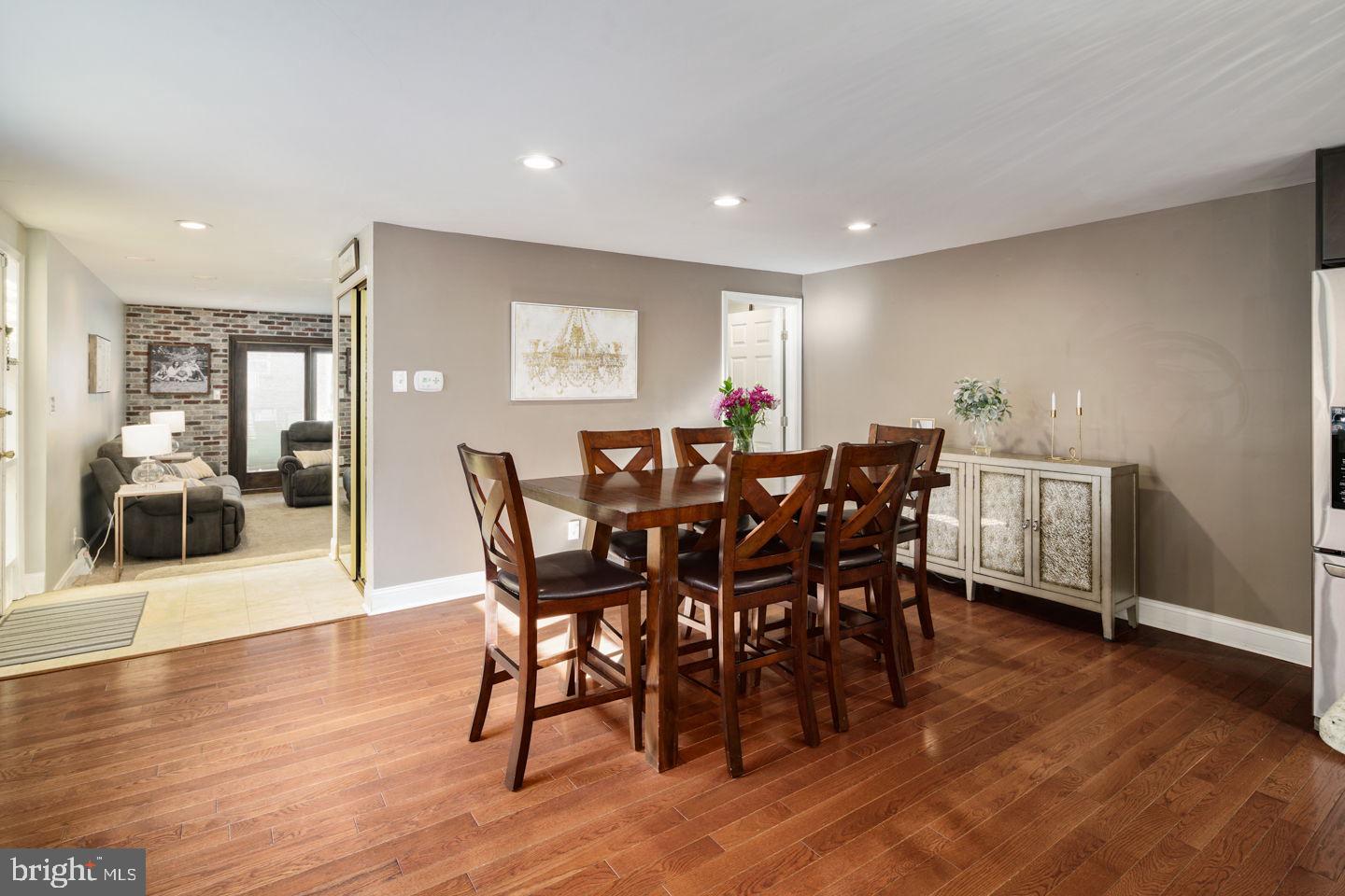 806 Susquehanna Road Philadelphia, PA 19111 - Photo 15 of 35 Gallery Image 15