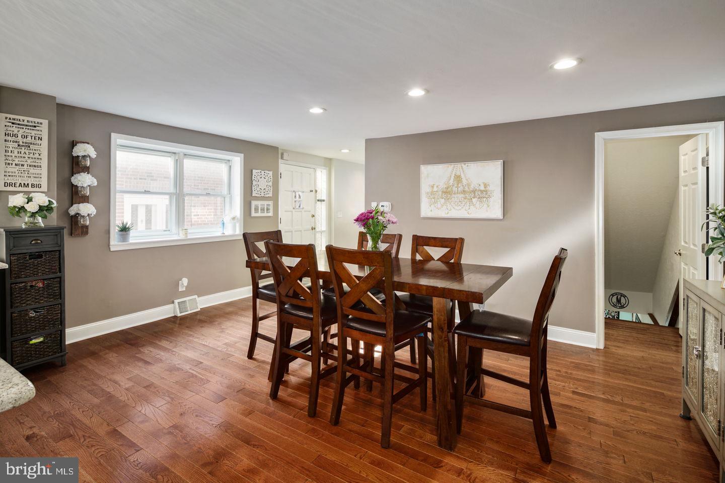 806 Susquehanna Road Philadelphia, PA 19111 - Photo 16 of 35 Gallery Image 16