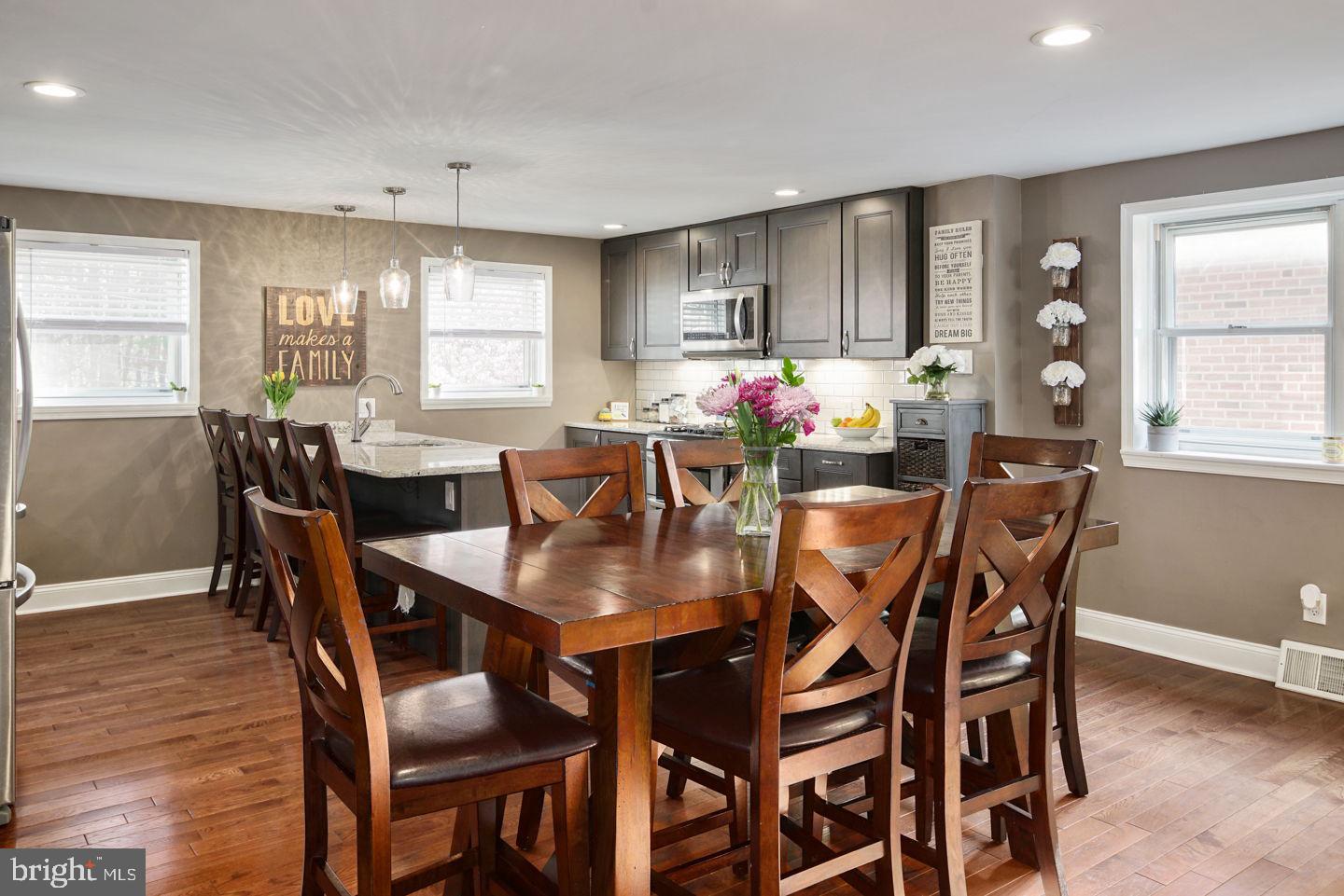 806 Susquehanna Road Philadelphia, PA 19111 - Photo 17 of 35 Gallery Image 17