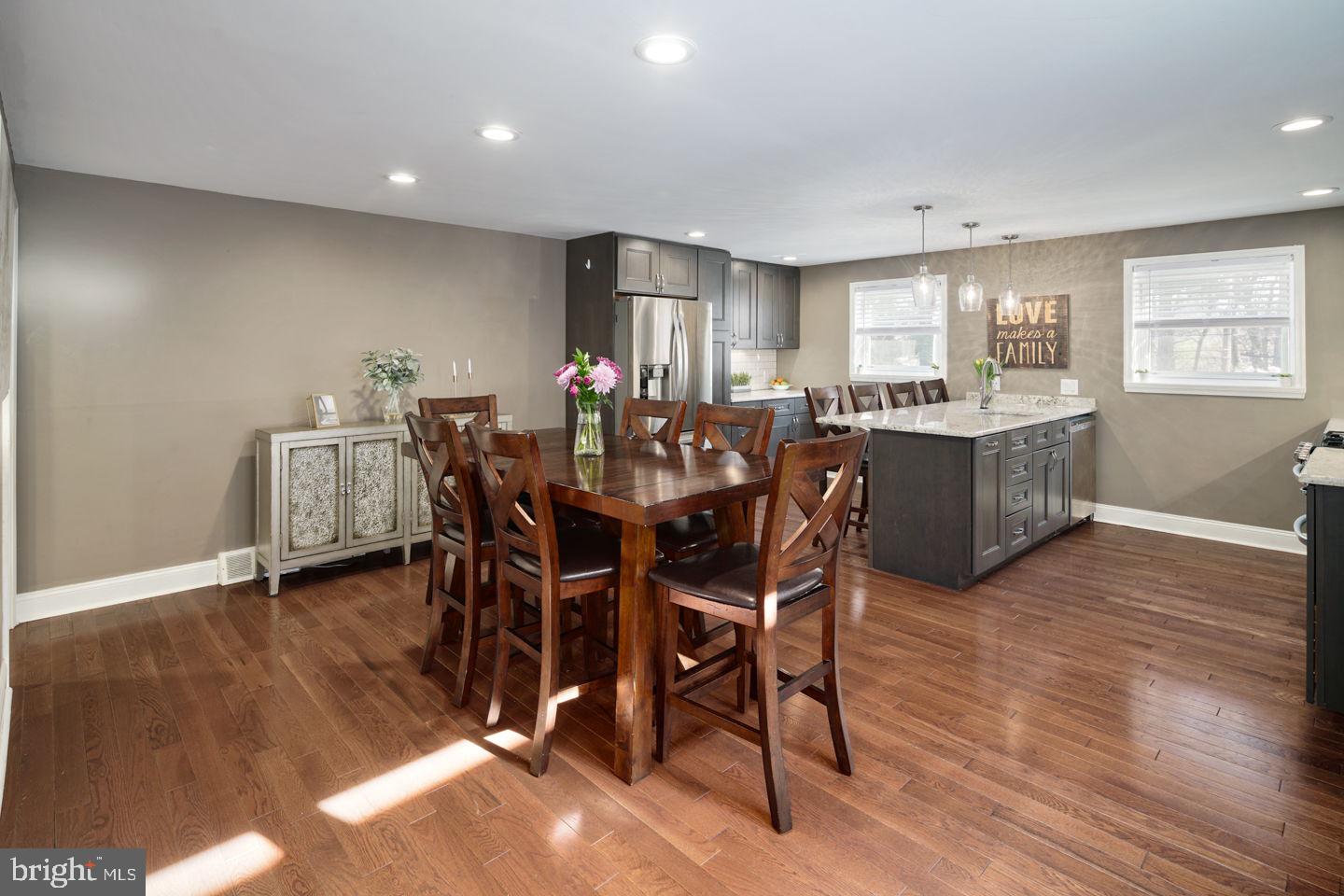 806 Susquehanna Road Philadelphia, PA 19111 - Photo 19 of 35 Gallery Image 19