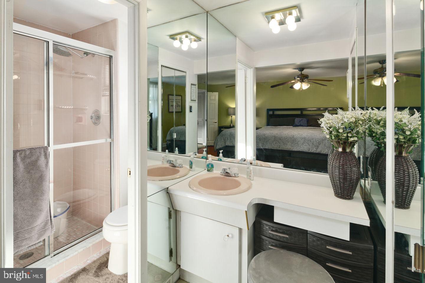 806 Susquehanna Road Philadelphia, PA 19111 - Photo 23 of 35 Gallery Image 23