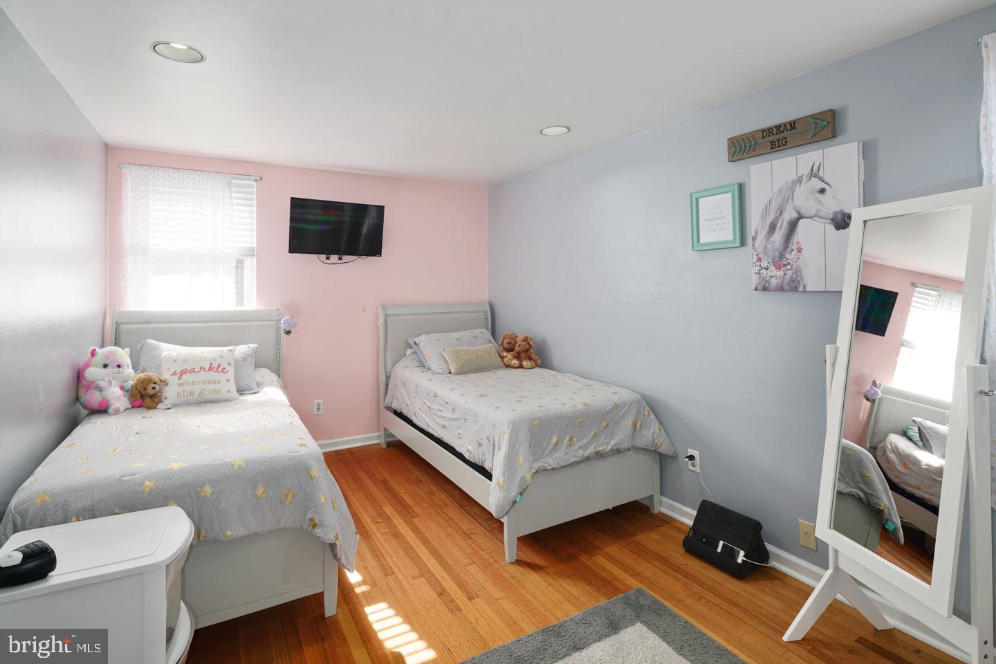 806 Susquehanna Road Philadelphia, PA 19111 - Photo 26 of 35 Gallery Image 26