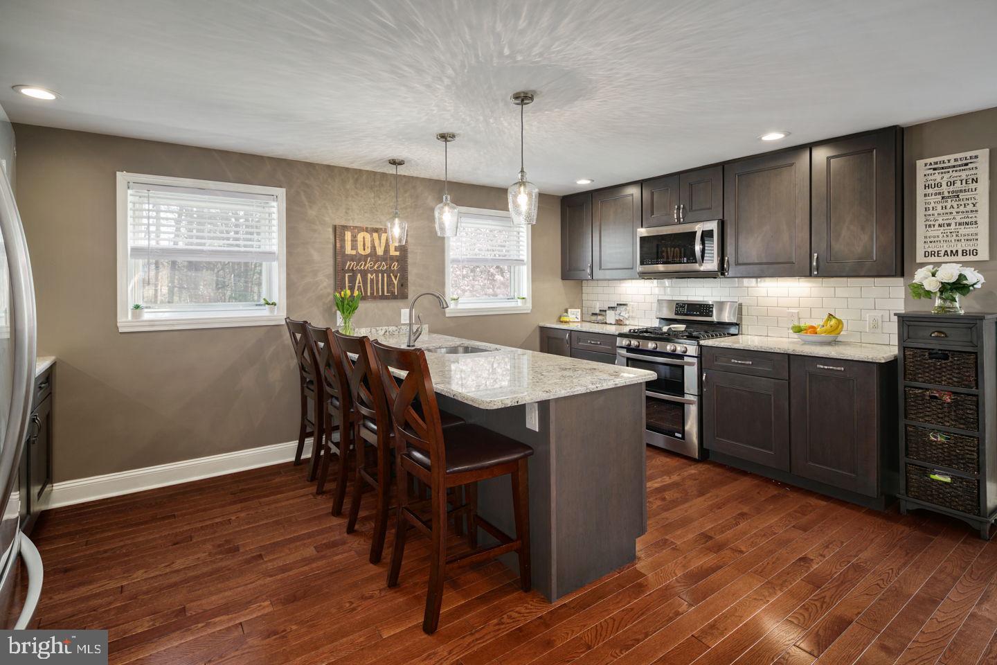 806 Susquehanna Road Philadelphia, PA 19111 - Photo 10 of 35 Gallery Image 10