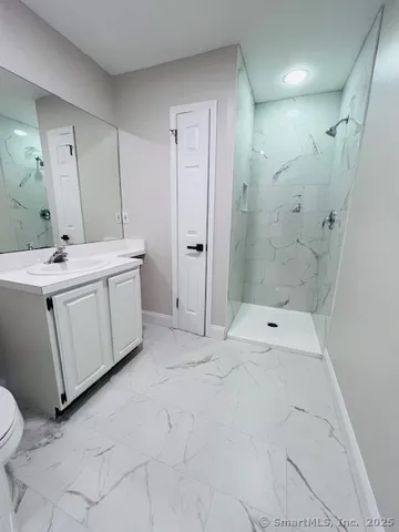 $3,100 | 130 Deer Hill Avenue, Unit 12, Danbury, CT 06810