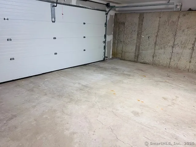 $3,100 | 130 Deer Hill Avenue, Unit 12, Danbury, CT 06810