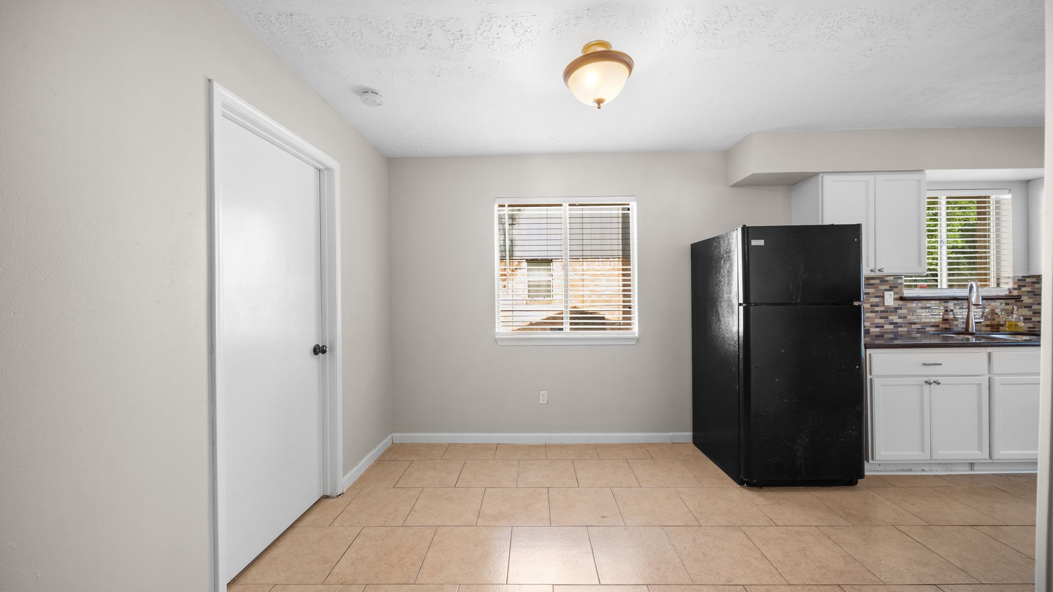 9631 Crail Drive Spring, TX 77379 - Photo 12 of 29 Kitchen and Breakfast nook