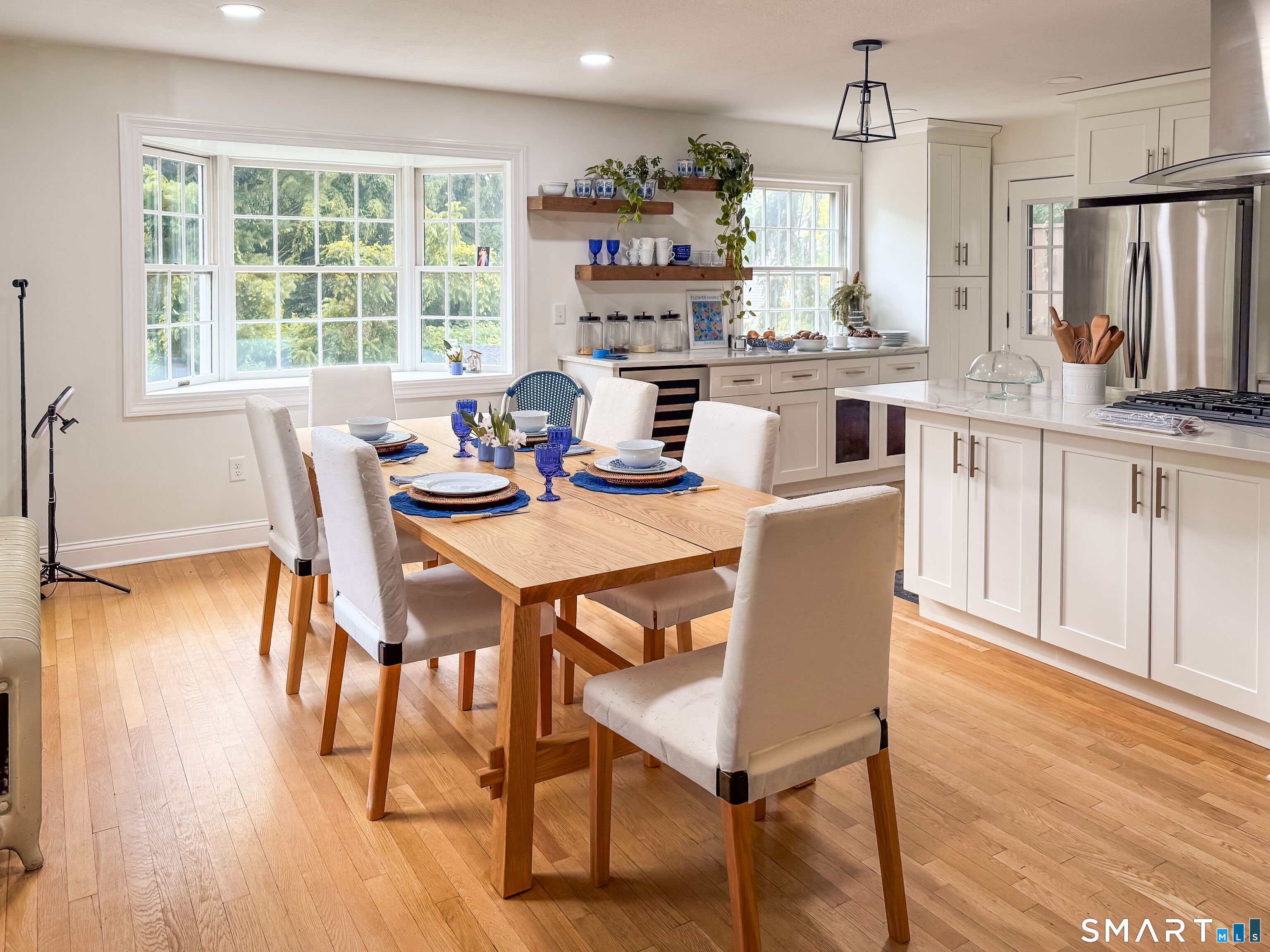 28 Garfield Road West Hartford, CT 06107 - Photo 1 of 27