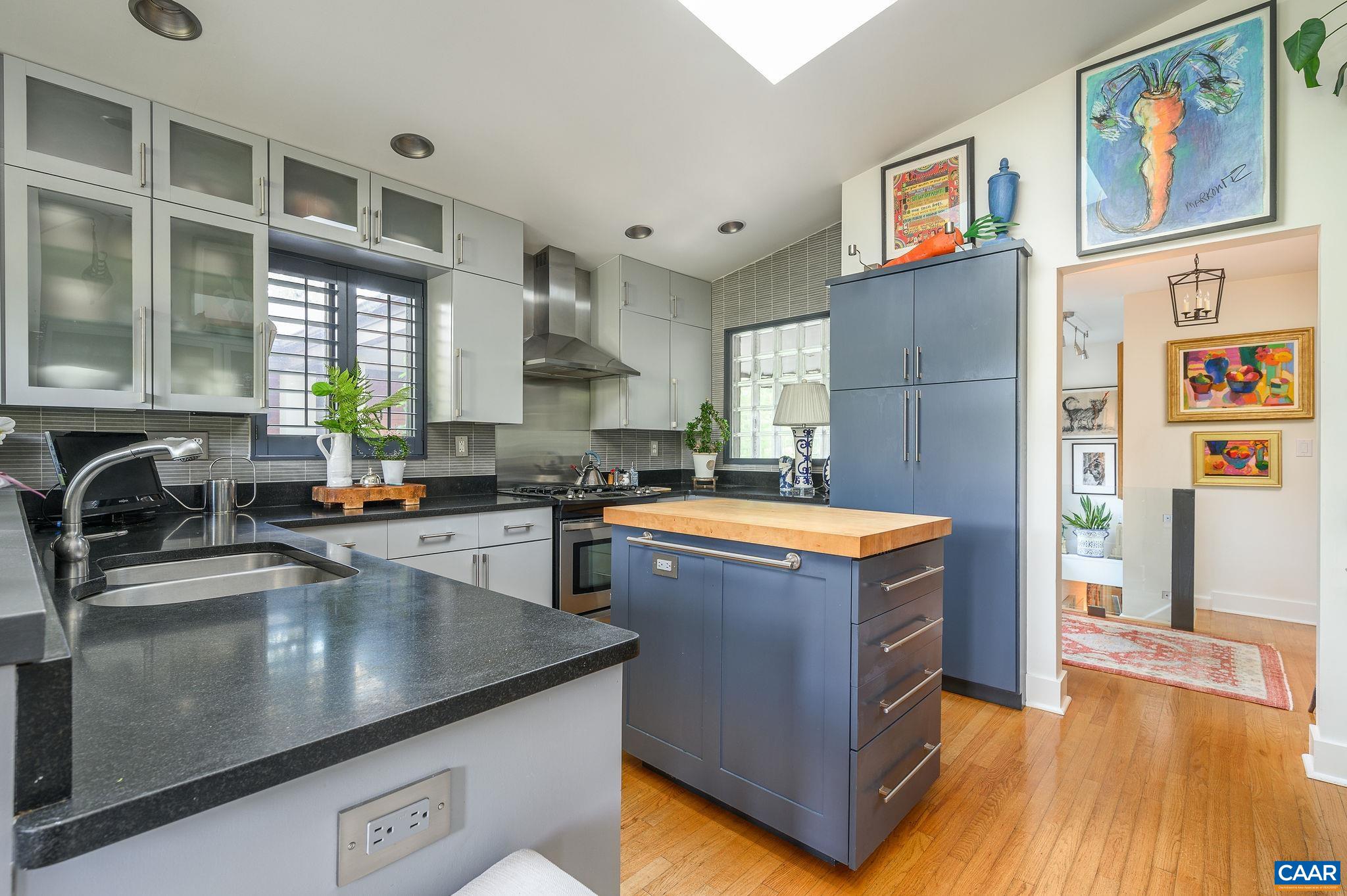38 Canterbury Road Charlottesville, VA 22903 - Photo 12 of 55 Gallery Image 12