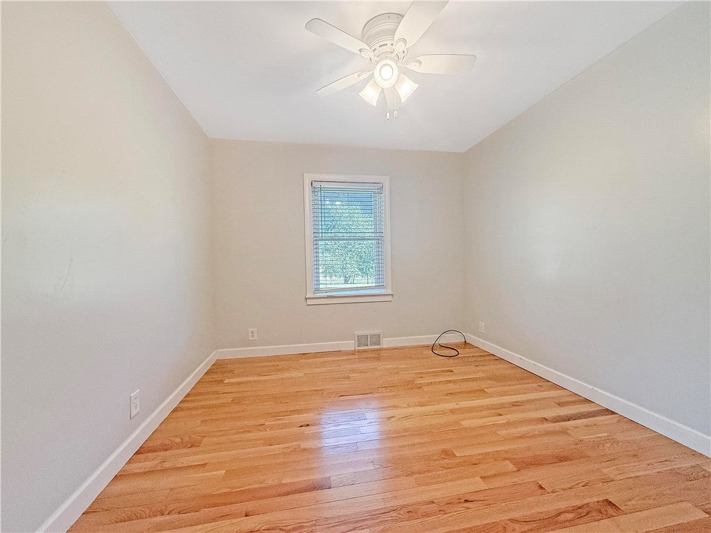 2101 East Washington Road Casey, IL 62420 - Photo 11 of 18 Gallery Image 11
