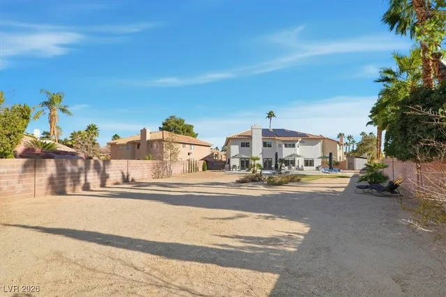 $900,000 | 9433 Salt Water Court, Las Vegas, NV 89117