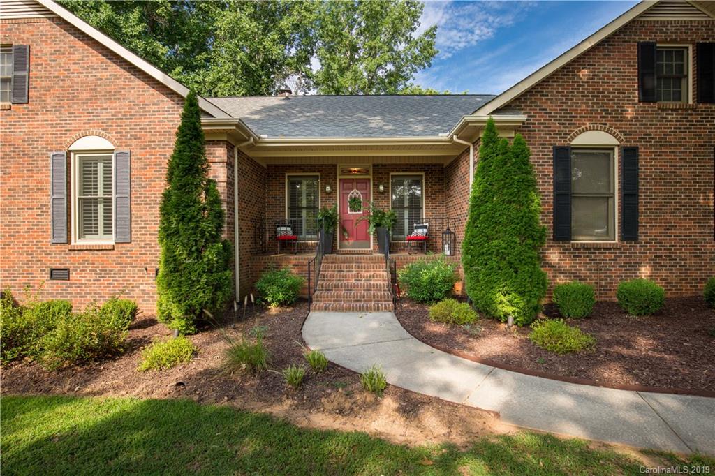 626 Rugby Drive Lancaster, SC 29720 - Photo 3 of 26 Gallery Image 3