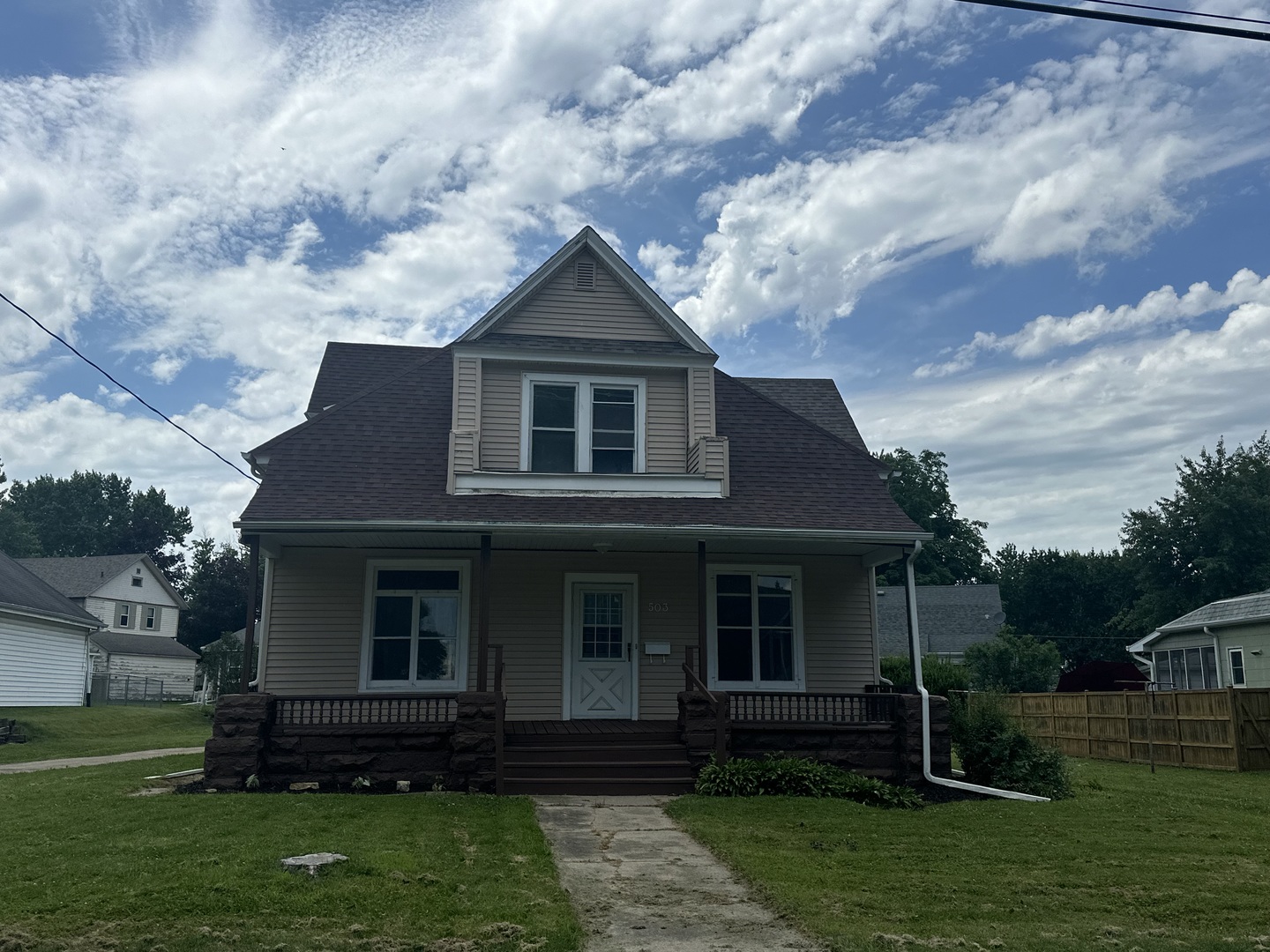 503 Portland Avenue Morrison, IL 61270 - Photo 2 of 39