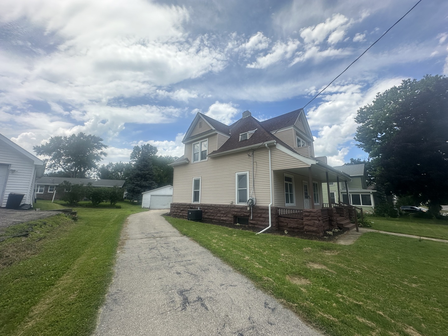 503 Portland Avenue Morrison, IL 61270 - Photo 9 of 39