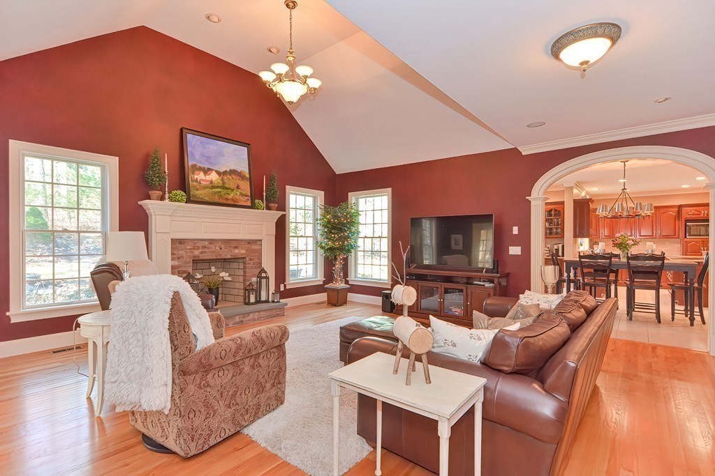 18 Fawn Ridge Road Hopkinton, MA 01748 - Photo 9 of 42 Gallery Image 9