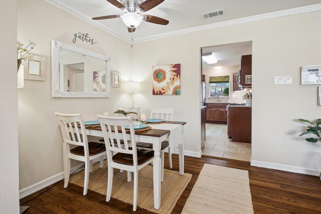 846 Peavy Road Dallas, TX 75218 - Photo 4 of 21