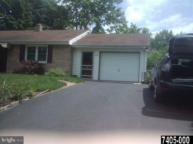 2110 Log Cabin Road York, PA 17408 - Photo 2 of 22