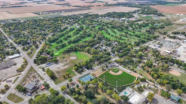 $300,000 | 500 South 4th Street, Marshall, MN 56258