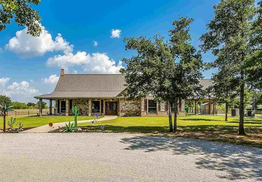 499 Ford Road Bowie, TX 76230 - Photo 1 of 40