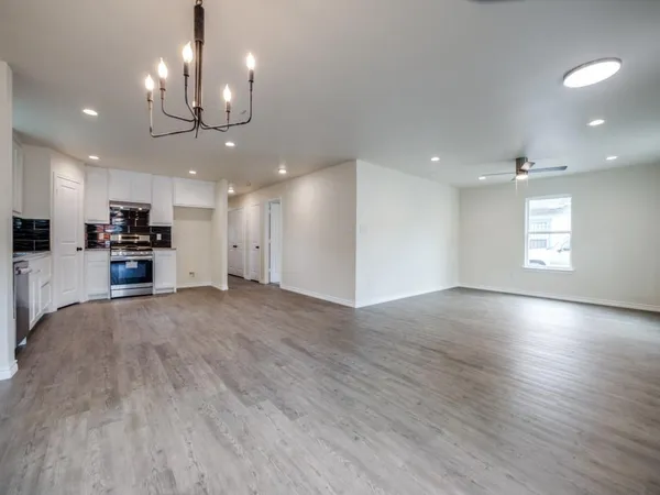 $2,350 | 4220 Hamilton Avenue, Dallas, TX 75210