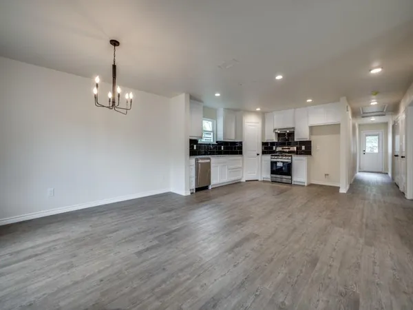 $2,350 | 4220 Hamilton Avenue, Dallas, TX 75210