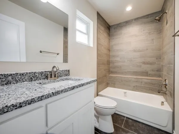 $2,350 | 4220 Hamilton Avenue, Dallas, TX 75210