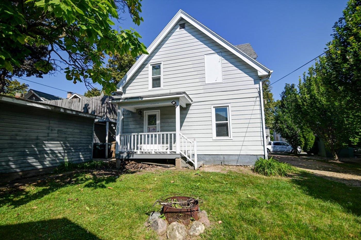 927 Drake Street Madison, WI 53715 - Photo 5 of 32