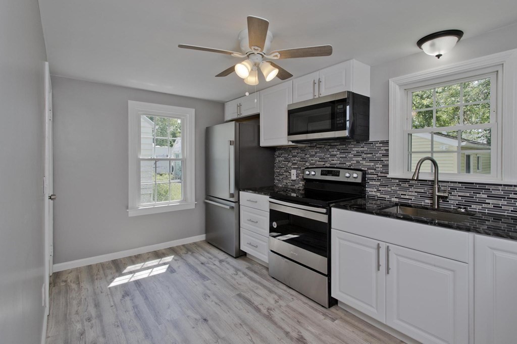 202 Davis Street Springfield, MA 01104 - Photo 11 of 39