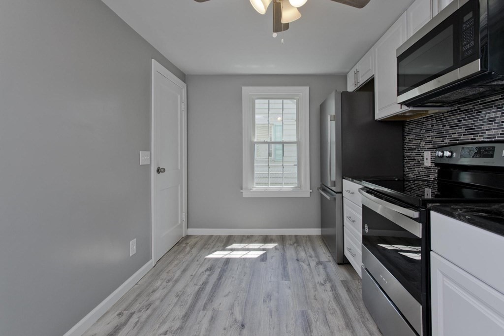 202 Davis Street Springfield, MA 01104 - Photo 12 of 39