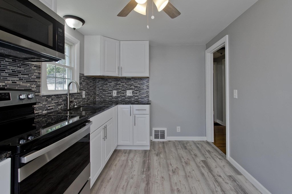 202 Davis Street Springfield, MA 01104 - Photo 15 of 39