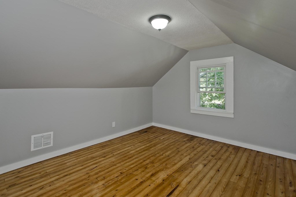 202 Davis Street Springfield, MA 01104 - Photo 30 of 39
