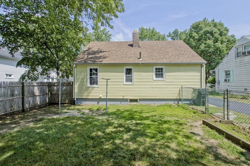 202 Davis Street Springfield, MA 01104 - Photo 39 of 39