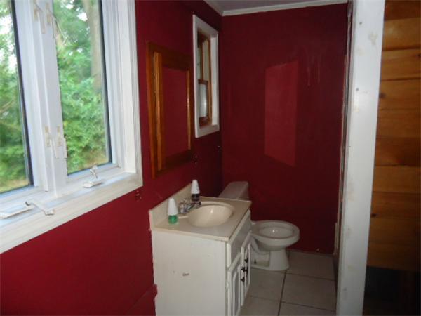 184 Piper Road West Springfield, MA 01089 - Photo 9 of 12