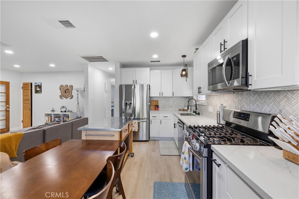 25048 Wheeler Road Newhall, CA 91321 - Photo 11 of 73