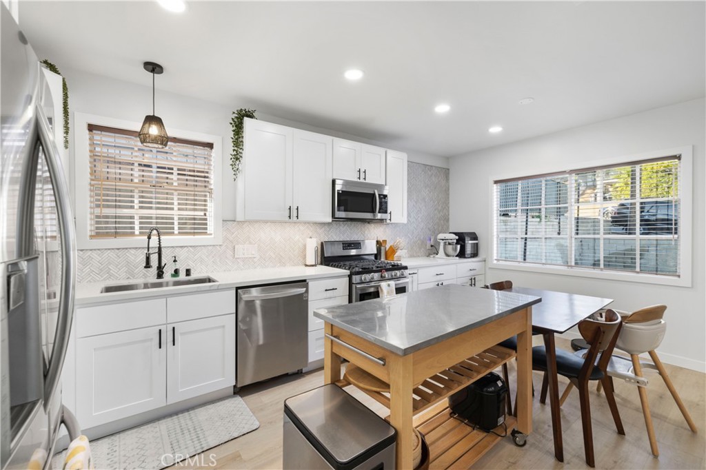 25048 Wheeler Road Newhall, CA 91321 - Photo 12 of 73