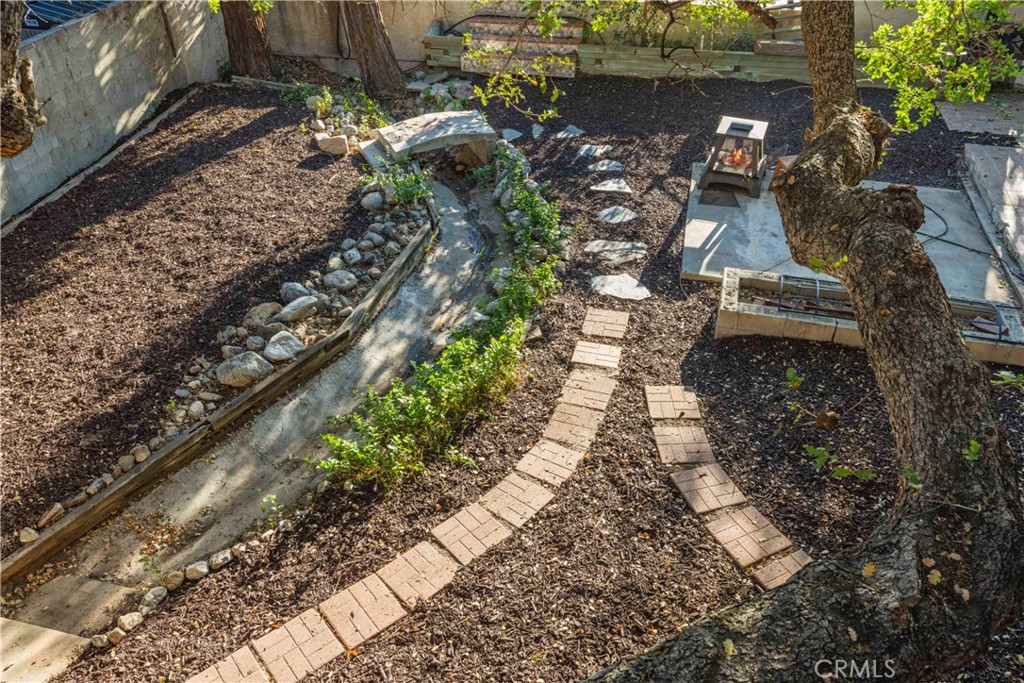 25048 Wheeler Road Newhall, CA 91321 - Photo 26 of 73