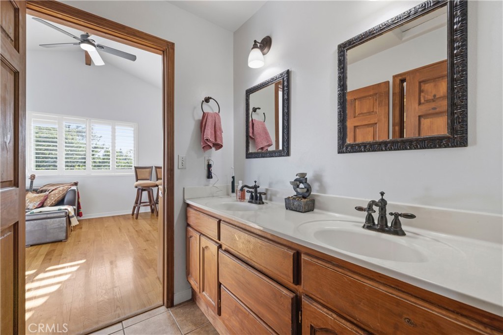 25048 Wheeler Road Newhall, CA 91321 - Photo 45 of 73