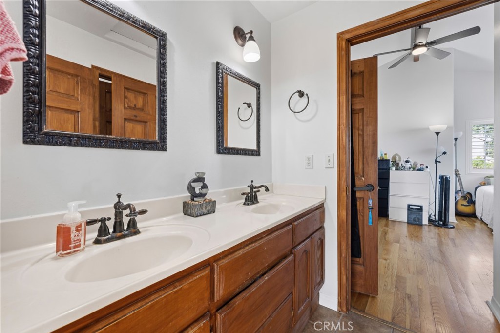 25048 Wheeler Road Newhall, CA 91321 - Photo 47 of 73