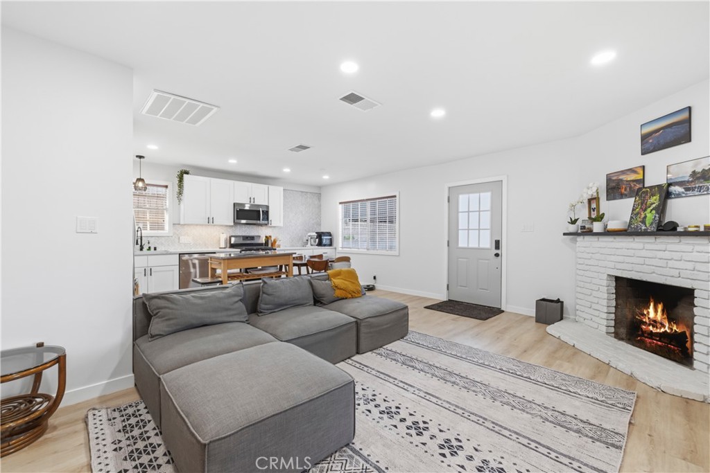 25048 Wheeler Road Newhall, CA 91321 - Photo 8 of 73