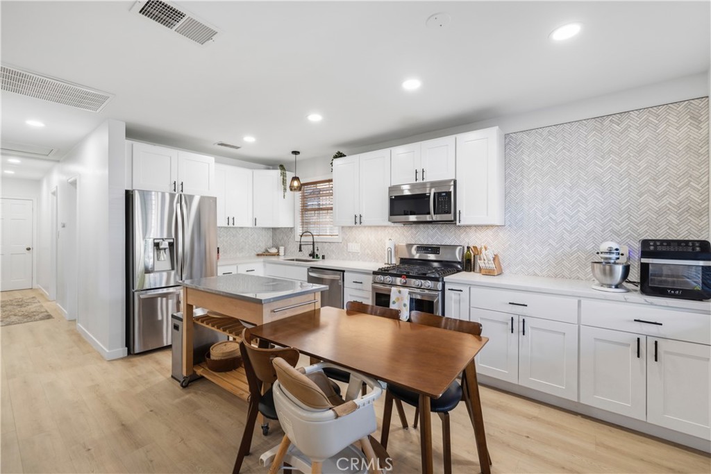 25048 Wheeler Road Newhall, CA 91321 - Photo 10 of 73